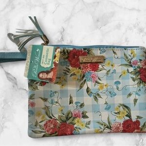 The Pioneer Woman Blue and Red Floral Cosmetic Bag